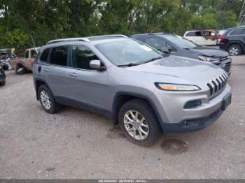  Salvage Jeep Cherokee