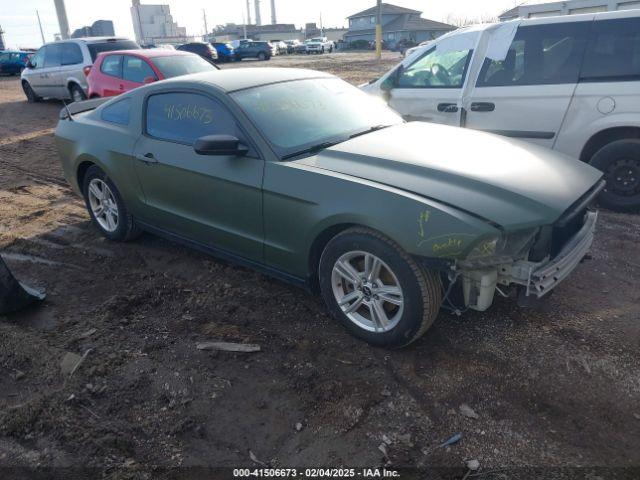  Salvage Ford Mustang