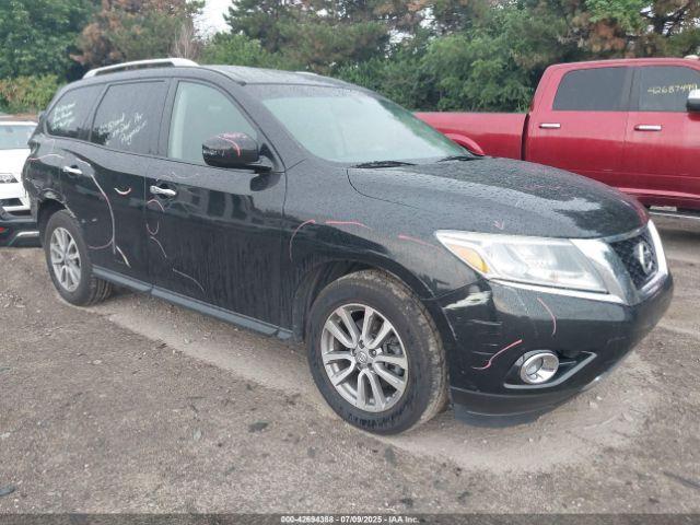  Salvage Nissan Pathfinder