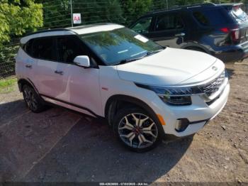  Salvage Kia Seltos