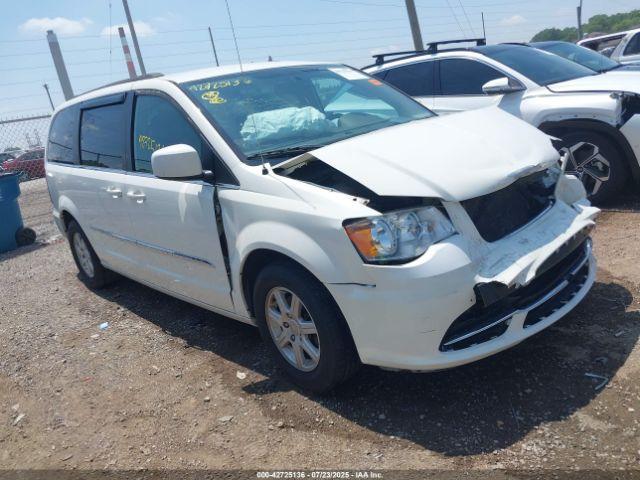  Salvage Chrysler Town & Country