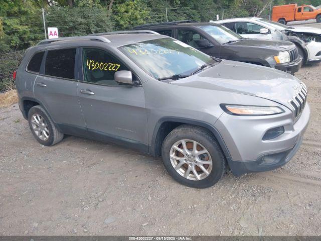  Salvage Jeep Cherokee