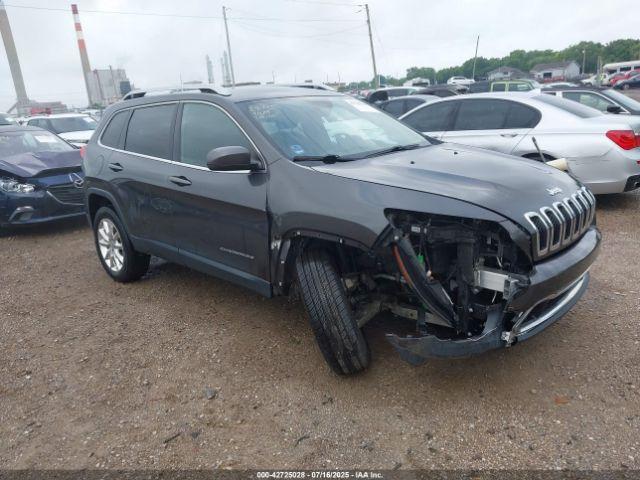  Salvage Jeep Cherokee