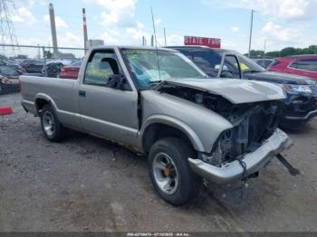  Salvage Chevrolet S-10