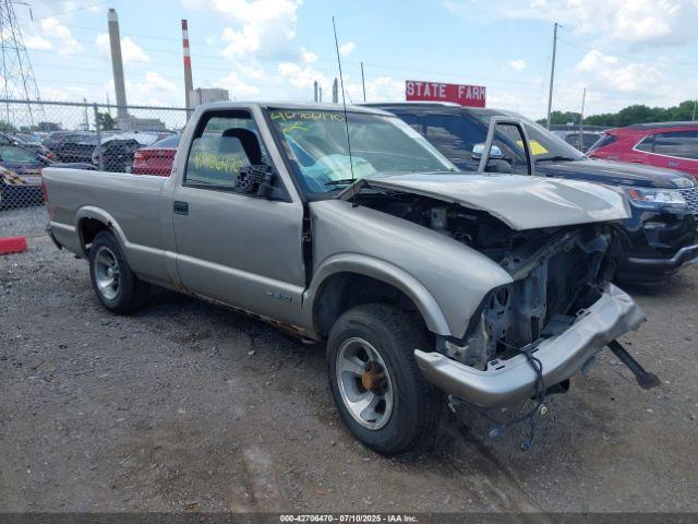  Salvage Chevrolet S-10