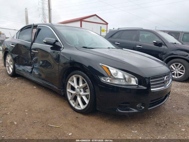  Salvage Nissan Maxima