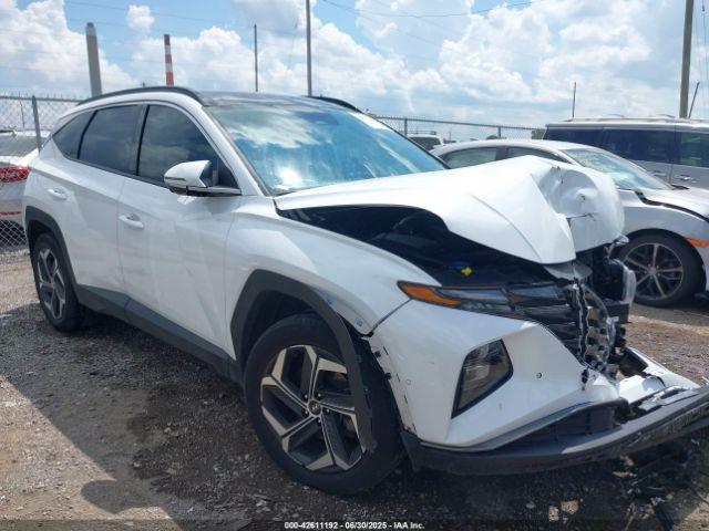  Salvage Hyundai TUCSON