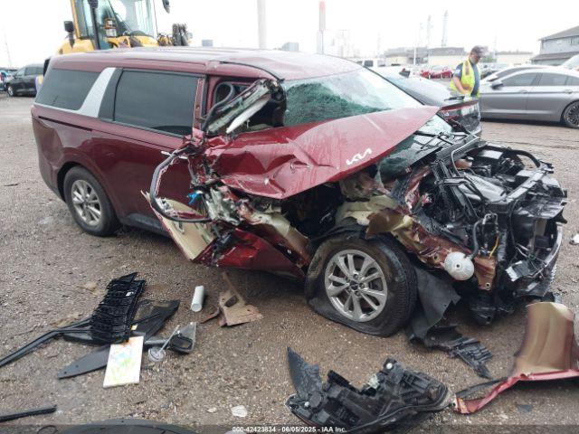  Salvage Kia Carnival