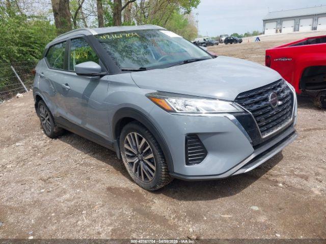  Salvage Nissan Kicks