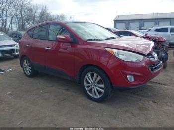  Salvage Hyundai TUCSON