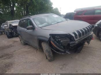  Salvage Jeep Cherokee