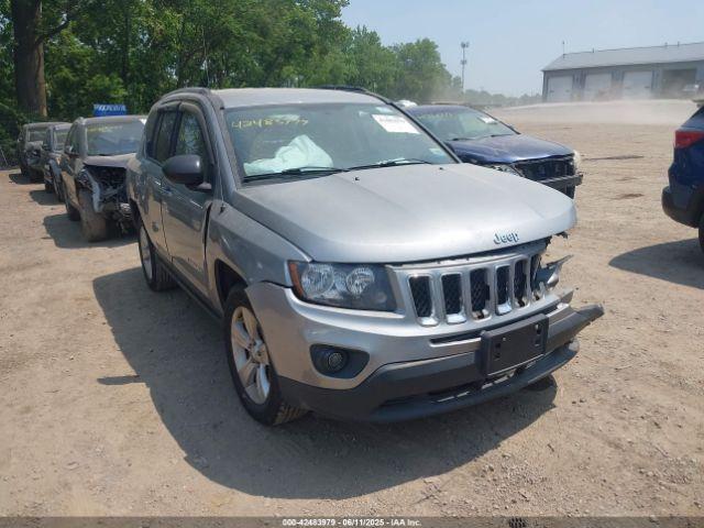  Salvage Jeep Compass