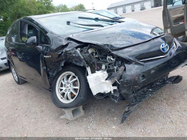  Salvage Toyota Prius v