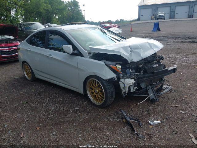  Salvage Hyundai ACCENT