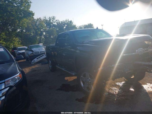  Salvage Chevrolet Silverado 2500