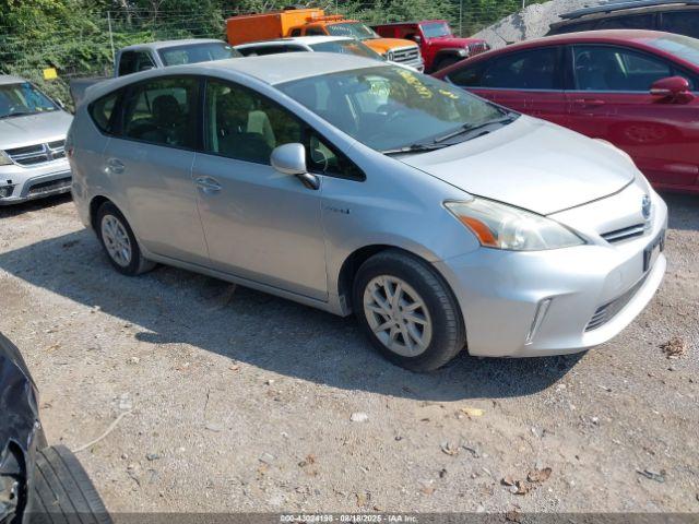  Salvage Toyota Prius v