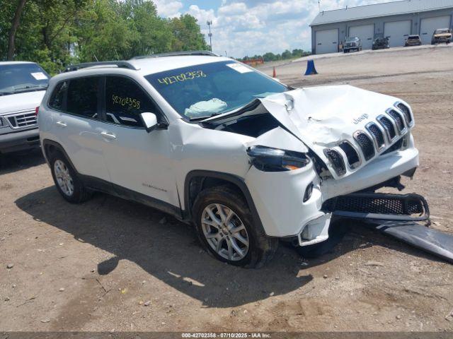  Salvage Jeep Cherokee