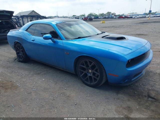  Salvage Dodge Challenger