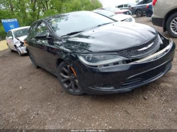  Salvage Chrysler 200