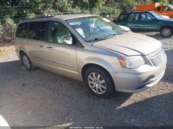  Salvage Chrysler Town & Country