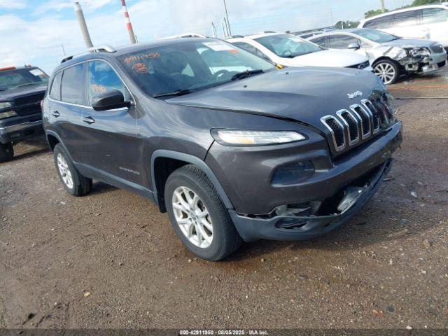  Salvage Jeep Cherokee