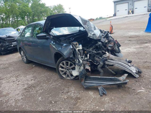  Salvage Volkswagen Jetta