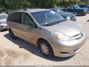  Salvage Toyota Sienna