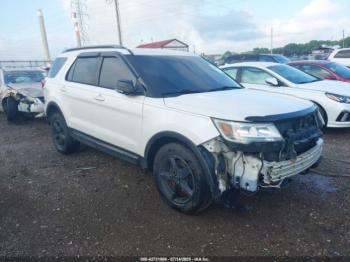  Salvage Ford Explorer