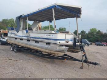  Salvage Suntracker Ph30 Pontoon Boat