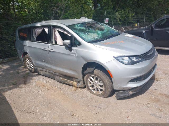  Salvage Chrysler Voyager