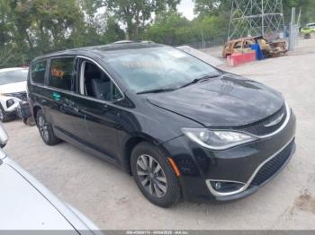  Salvage Chrysler Pacifica
