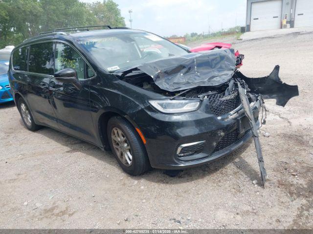  Salvage Chrysler Pacifica