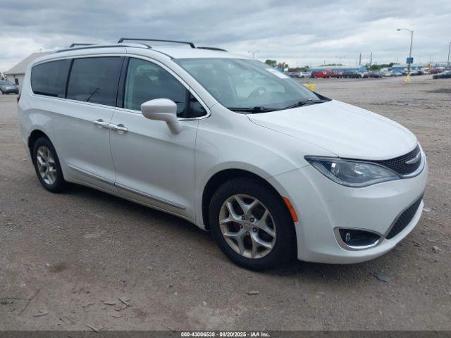 Salvage Chrysler Pacifica