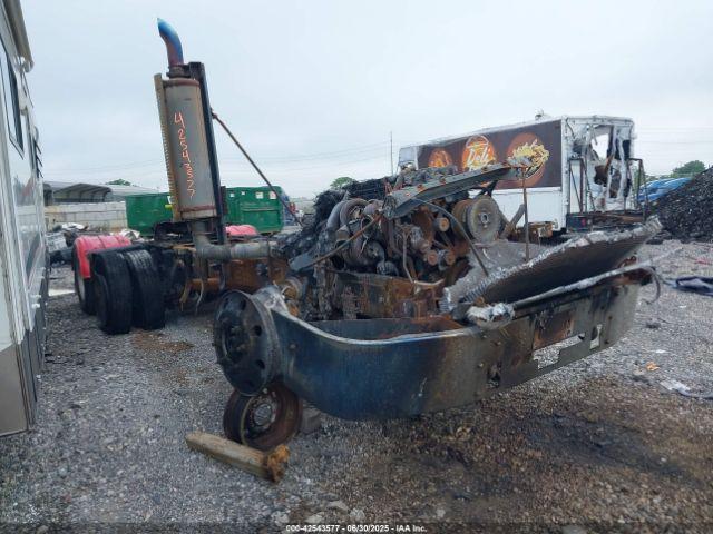  Salvage Freightliner Columbia