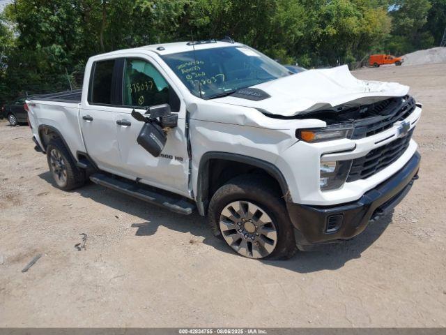  Salvage Chevrolet Silverado 2500