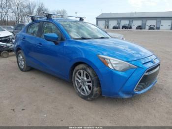  Salvage Toyota Yaris