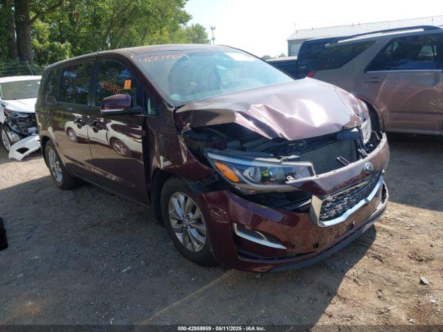  Salvage Kia Sedona