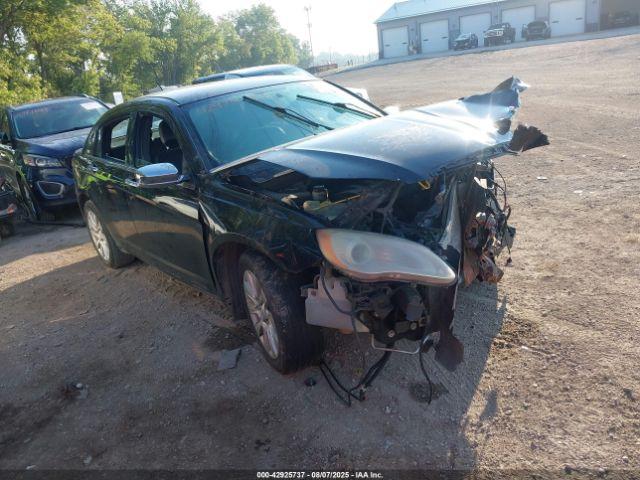  Salvage Chrysler 200