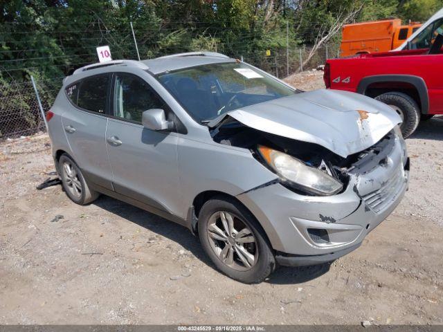  Salvage Hyundai TUCSON