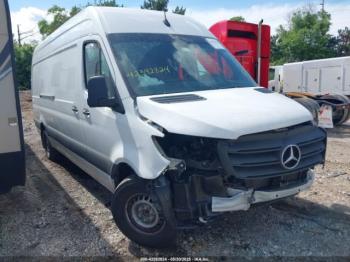  Salvage Mercedes-Benz Sprinter 2500