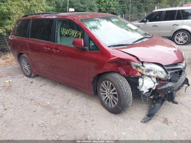 Salvage Toyota Sienna