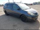 Toyota Sienna Le Image 1