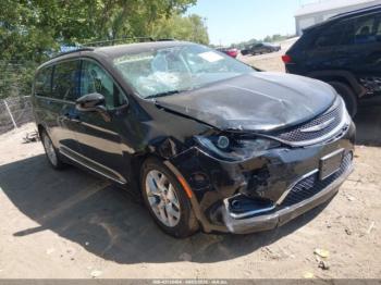  Salvage Chrysler Pacifica