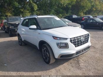  Salvage Hyundai VENUE