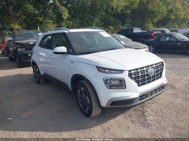  Salvage Hyundai VENUE