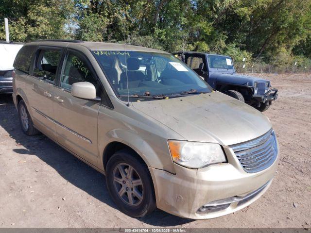  Salvage Chrysler Town & Country