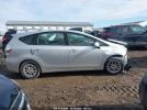 Toyota Prius v Two Image 10