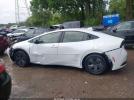 Toyota Prius Le Image 14