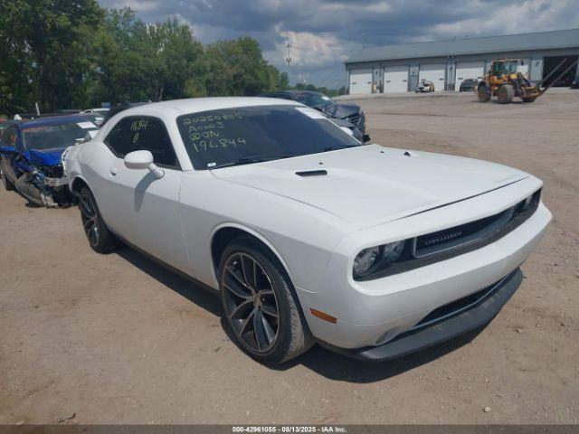  Salvage Dodge Challenger
