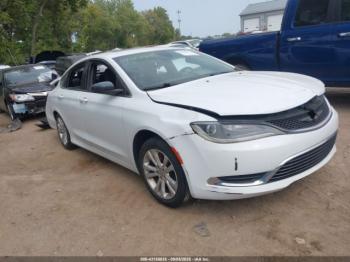  Salvage Chrysler 200